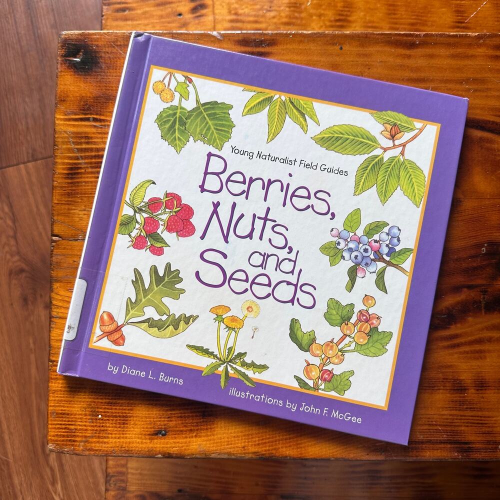 Vintage 2000 Young Naturalist Field Guide Berries, Nuts & Seeds Hardcover Book